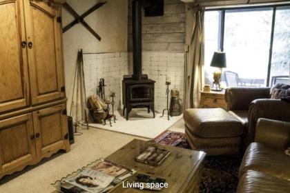 2 bedroom Condo in West Vail on the Gore Creek - image 2