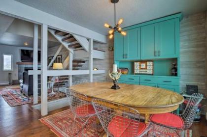 Cozy Townhome with Beautiful Views of Vail Mountain! - image 4