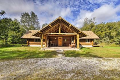 Valders Log Cabin near EEA Air Show and Sheboygan Valders Wisconsin