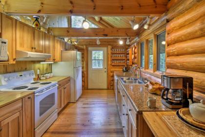 Valders Log Cabin near EEA Air Show and Sheboygan! - image 15