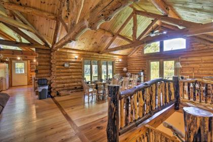 Valders Log Cabin near EEA Air Show and Sheboygan! - image 3