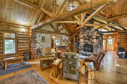 Valders Log Cabin near EEA Air Show and Sheboygan! - image 9