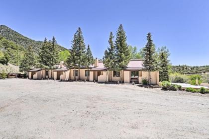 Valdez Adobe Condo with Balcony- 8mi to Taos Ski - image 4