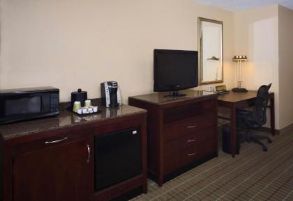 Hilton Garden Inn Valdosta - image 2