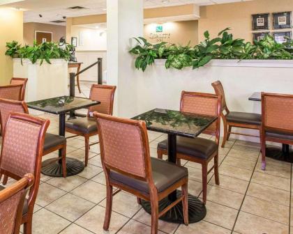 Quality Inn at the Mall - Valdosta - image 9