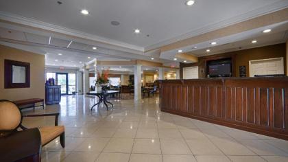 Best Western Plus Valdosta Hotel & Suites - image 4