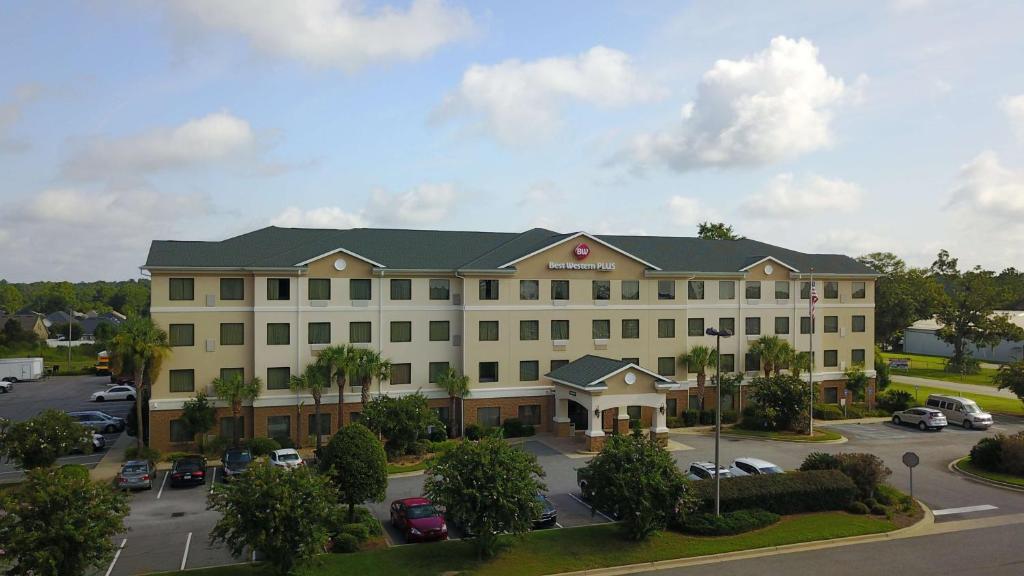 Best Western Plus Valdosta Hotel & Suites - image 7