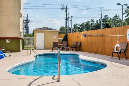 Econo Lodge Valdosta - image 5