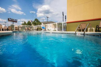 Econo Lodge Valdosta - image 6