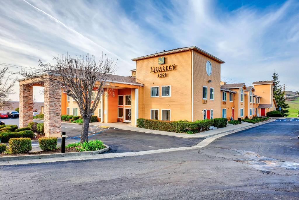 Quality Inn near Six Flags Discovery Kingdom-Napa Valley - main image