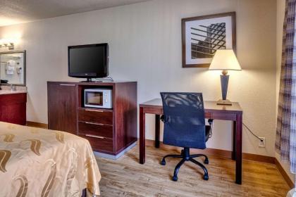 Quality Inn near Six Flags Discovery Kingdom-Napa Valley - image 11