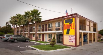 Motel 7 - image 3