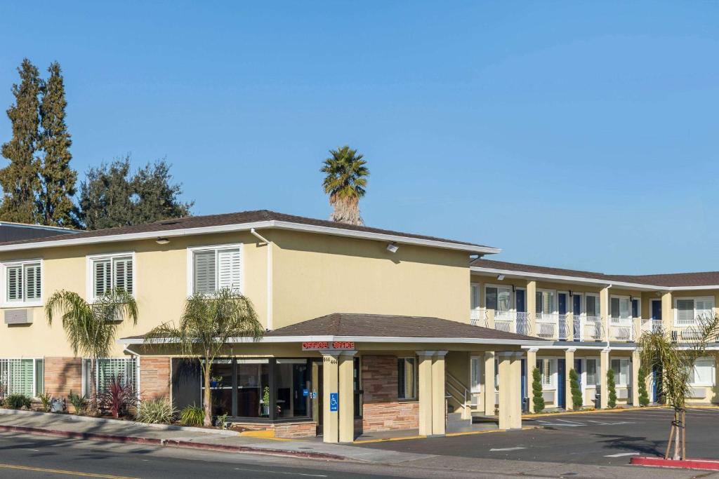 Vallejo Inn - main image