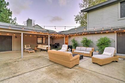 Fabulous Family Retreat - Tennis Court and Game Room - image 2