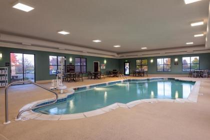 Hampton Inn & Suites Valparaiso - image 14