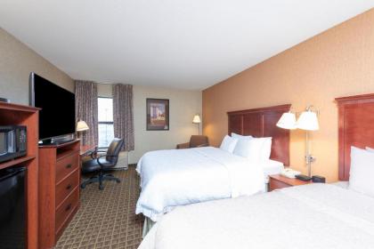 Hampton Inn & Suites Valparaiso - image 9