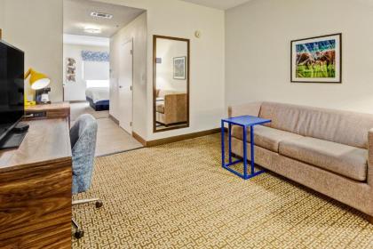 Hampton Inn Van Buren - image 8