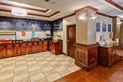 Hampton Inn Van Buren - image 9