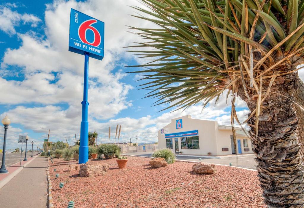 Motel 6-Van Horn TX - image 4