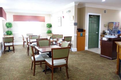 Country Inn & Suites by Radisson Biloxi-Ocean Springs MS - image 11