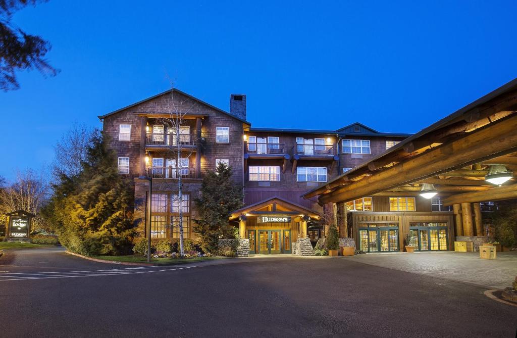 Heathman Lodge - main image