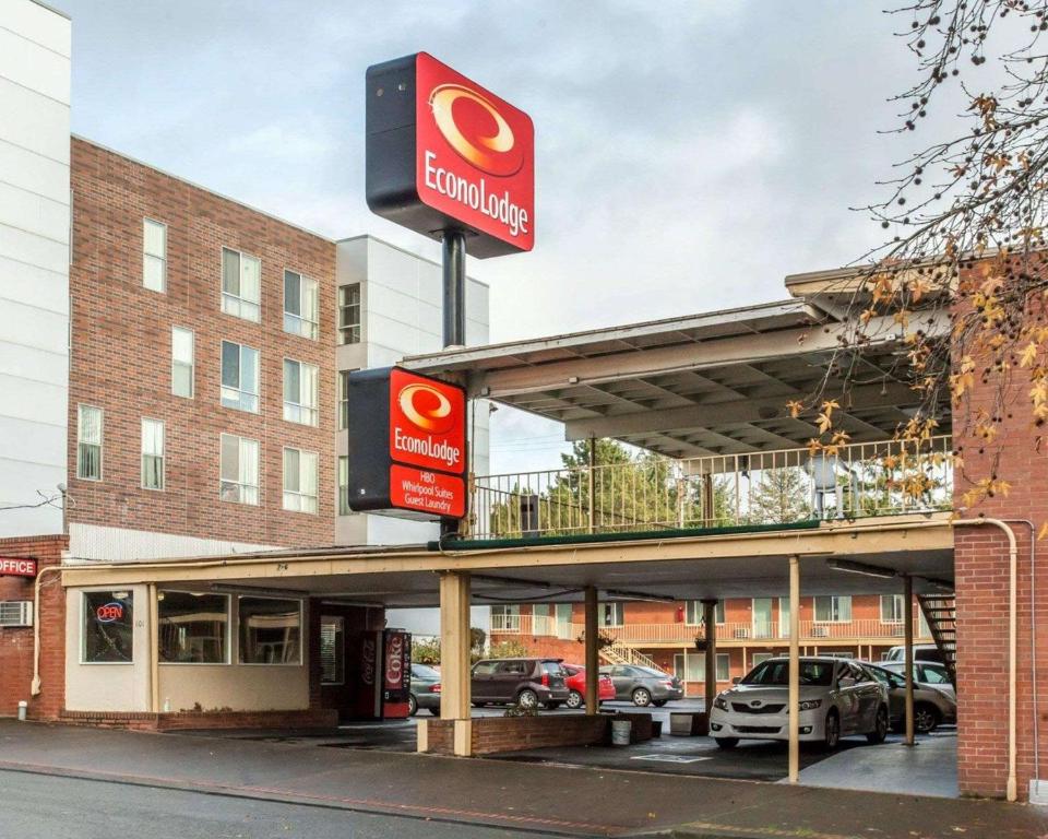 Econo Lodge Vancouver - main image