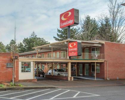 Econo Lodge Vancouver - image 7