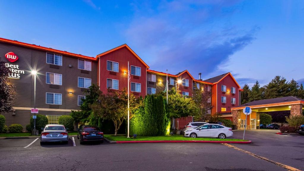 Best Western PLUS Vancouver Mall Hotel - main image