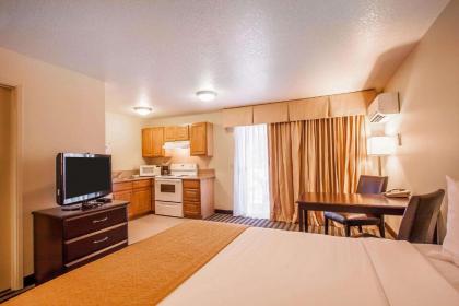 Quality Inn & Suites Vancouver - image 6