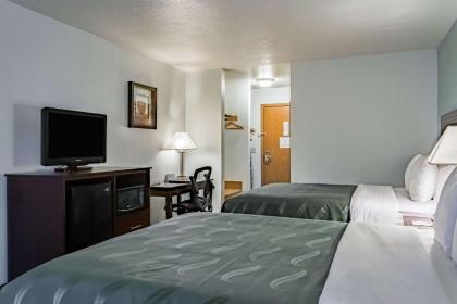 Quality Inn & Suites Vancouver North - image 2