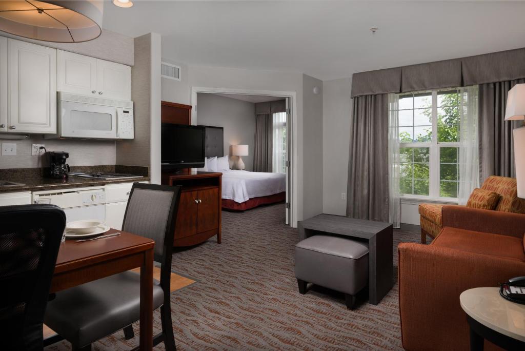 Homewood Suites by Hilton Vancouver / Portland - image 3