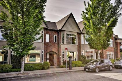 Modern Vancouver Townhome - Right on Main St! - image 13