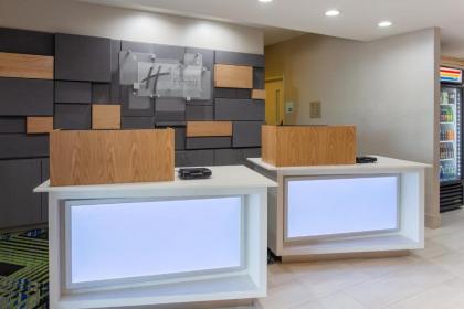 Holiday Inn Express & Suites Vandalia an IHG Hotel - image 10