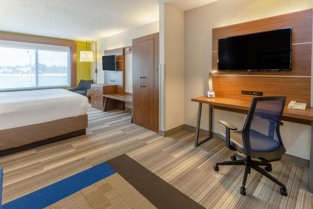 Holiday Inn Express & Suites Vandalia an IHG Hotel - image 6