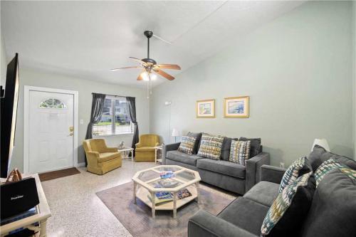 Venice Harbor 604 1 Bedroom WiFi Sleeps 4 Pet Friendly - image 2