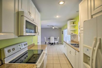 Quiet Venice Home with Private Lanai and Hot Tub! - image 7