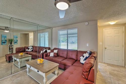 Bright Venice Home with Yard Less Than 4 Mi to Beach! - image 4