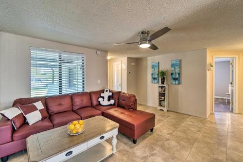 Bright Venice Home with Yard Less Than 4 Mi to Beach! - image 5