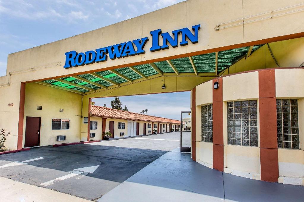 Rodeway Inn Ventura - main image