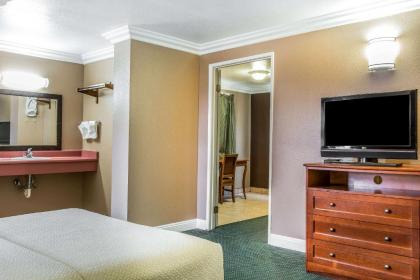 Rodeway Inn Ventura - image 12