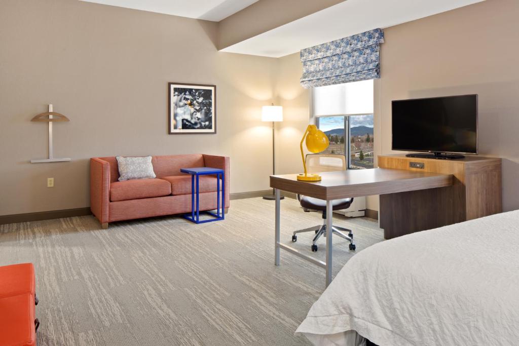 Hampton Inn & Suites Spokane Valley - image 7