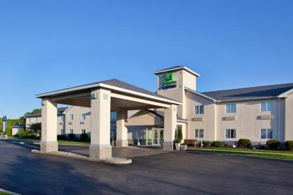 Holiday Inn Express Cleveland - Vermilion an IHG Hotel - image 1