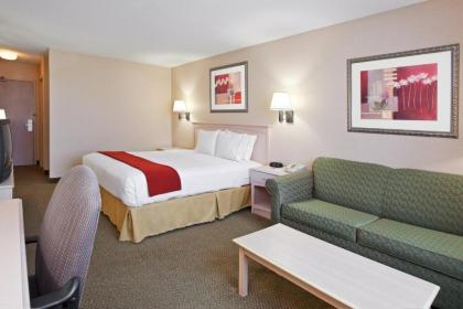 Holiday Inn Express Cleveland - Vermilion an IHG Hotel - image 13