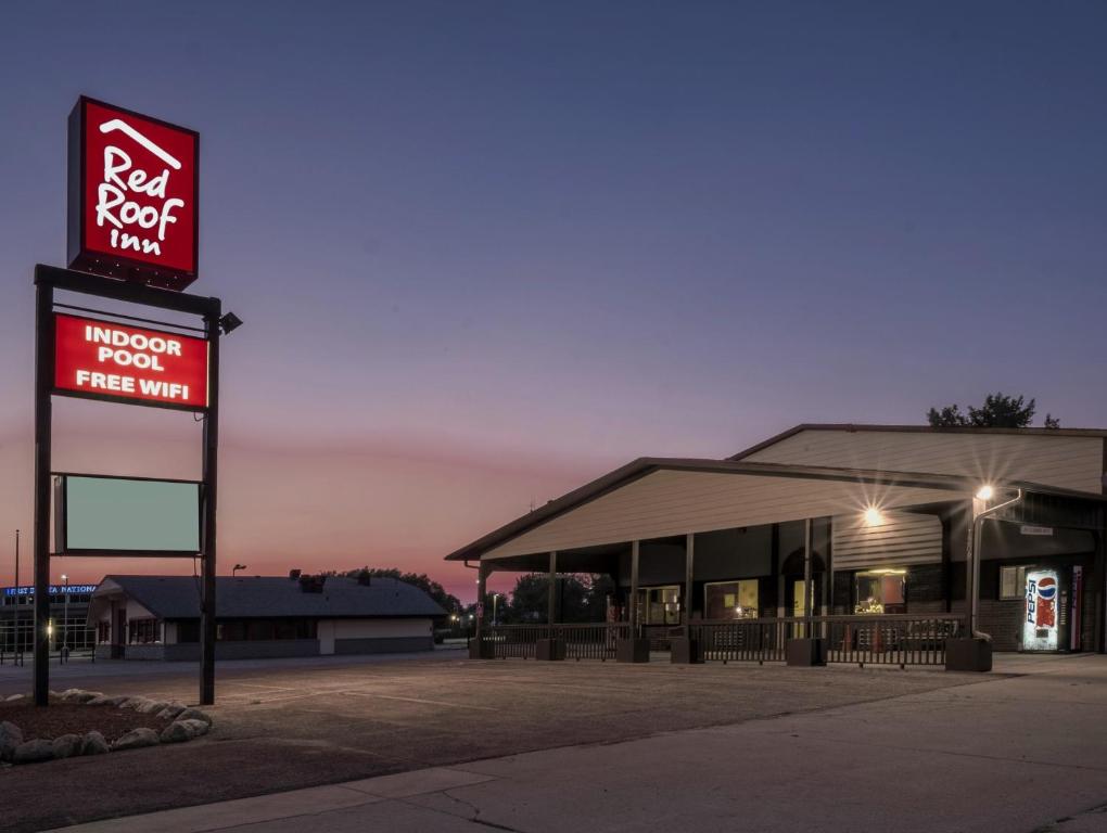 Red Roof Inn Vermillion - U of South Dakota - main image