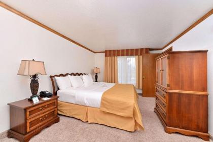 Quality Inn Vernal near Dinosaur National Monument - image 13