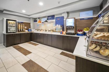 Holiday Inn Express Chicago Northwest-Vernon Hills an IHG Hotel - image 16