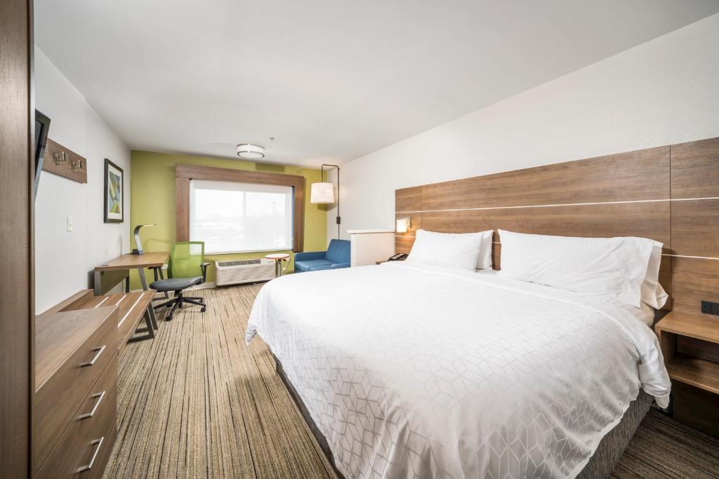 Holiday Inn Express Chicago Northwest-Vernon Hills an IHG Hotel - image 7