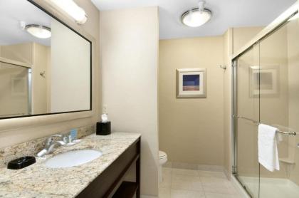 Hampton Inn Vernon - image 11