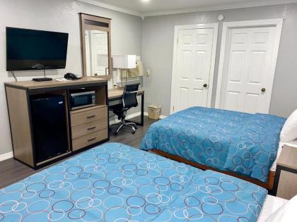 Budget Host Inn - image 12