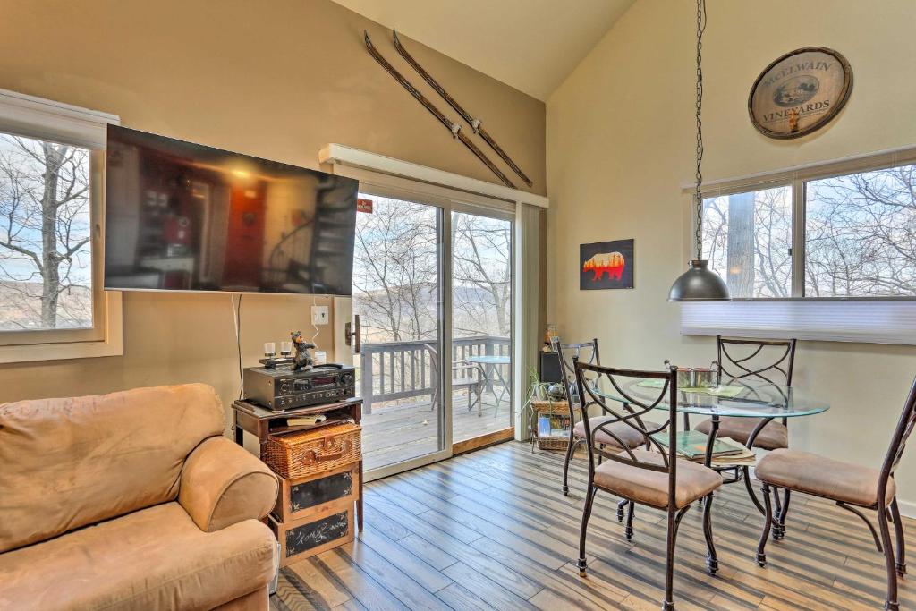 Mountain Creek Condo with Grill Walk to Lifts! - image 7